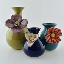 手捏匠心，花香滿屋 現代家居花瓶與手工花，饋贈佳禮的藝術新篇